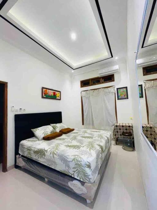 Family Homestay Near Malioboro يوغياكارتا المظهر الخارجي الصورة